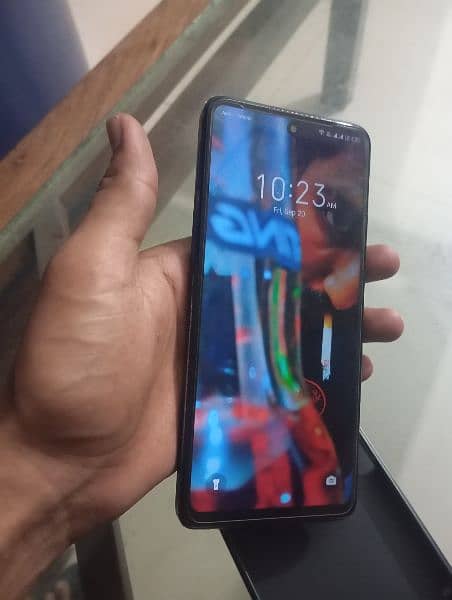 Infinix hot 30 8+8 128 1