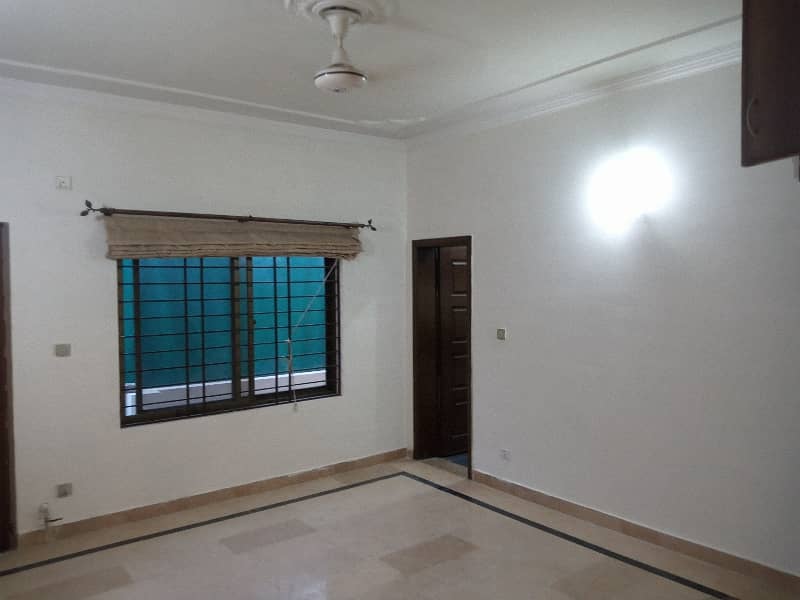 8vMarla 2 Bed Room Upper Portion 2