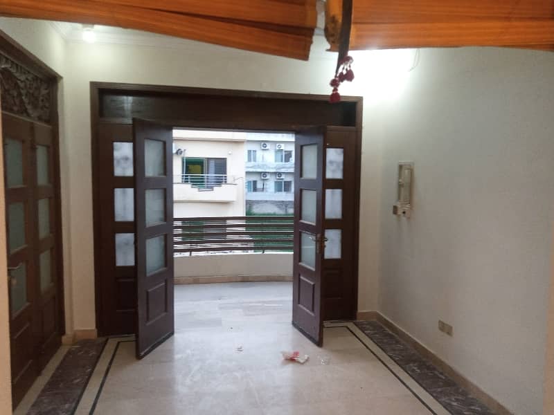 8vMarla 2 Bed Room Upper Portion 4