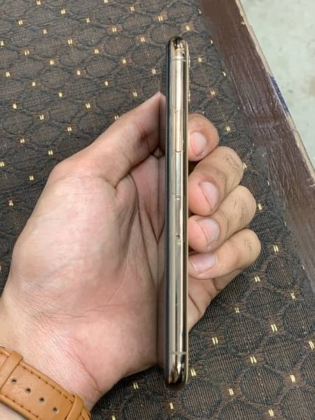 iphone 11 pro pta Approved 4