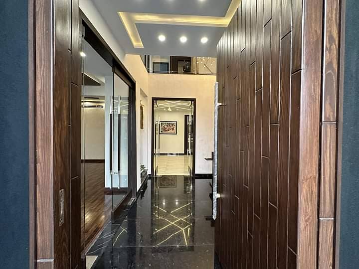 10 Marla Luxury Modren House For Rent DHA Phase 7 Y Block Near McDonald's 4