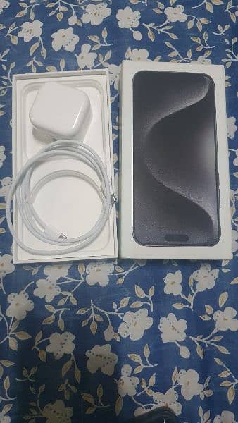 Iphone 15 Pro Max 512gb box opened only 7