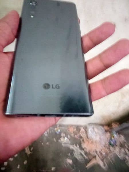 LG velvet 6 128 GB Pta aprove 3