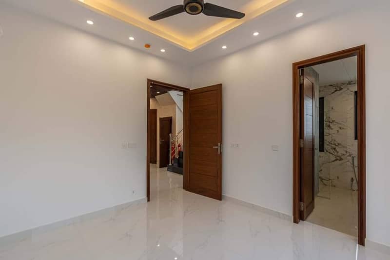 5 Marla Most Beautiful Modern Brand New Luxury House For Rent In 9 Town DHA Lahore 10