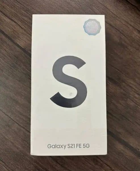 Samsung S21 FE 5G. 8/256.10/10.4 mha Sim time available. Orginal Box 1