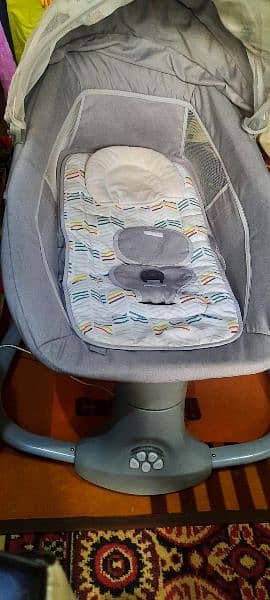 Mastela Deluxe Multi-Function Bassinet 3 in 1 For Sale 1