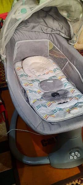 Mastela Deluxe Multi-Function Bassinet 3 in 1 For Sale 2