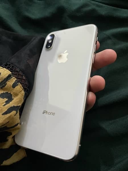 IPHONE XS NOT PTA 1