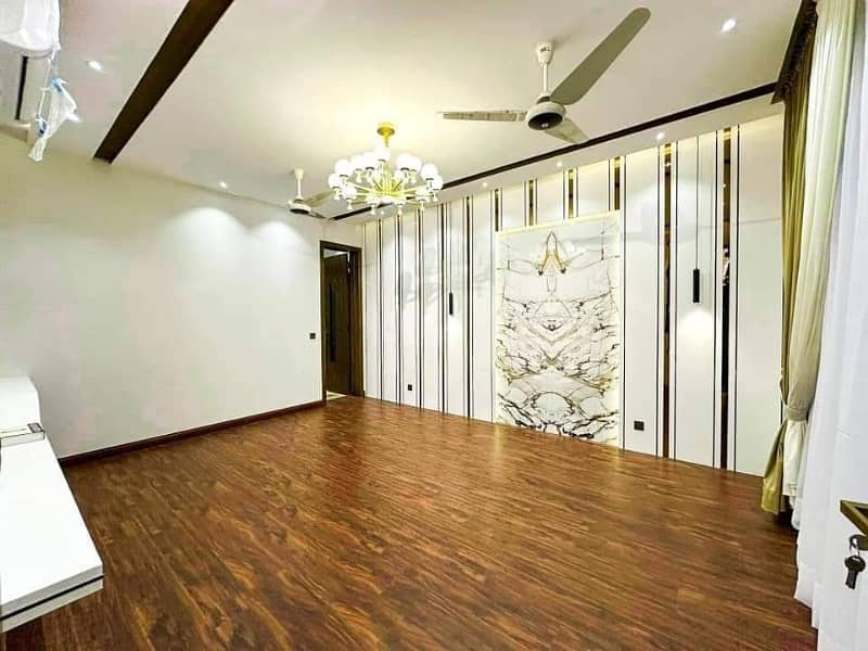 1 KANAL FULL BASEMENT LUXURY HOUSE FOR RENT HOT LOCATION IN PHASE 6 LAHORE 10