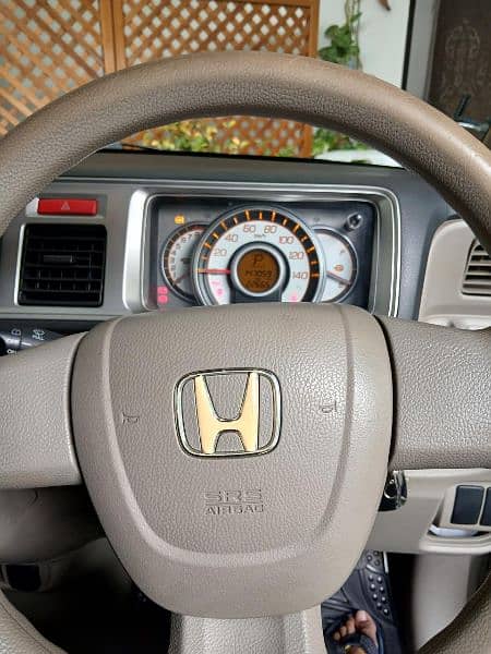 Honda Life 2011 6