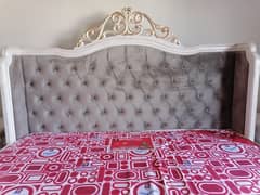 King Size Bed / Double bed / Bed for Sale / Bedroom Furniture.