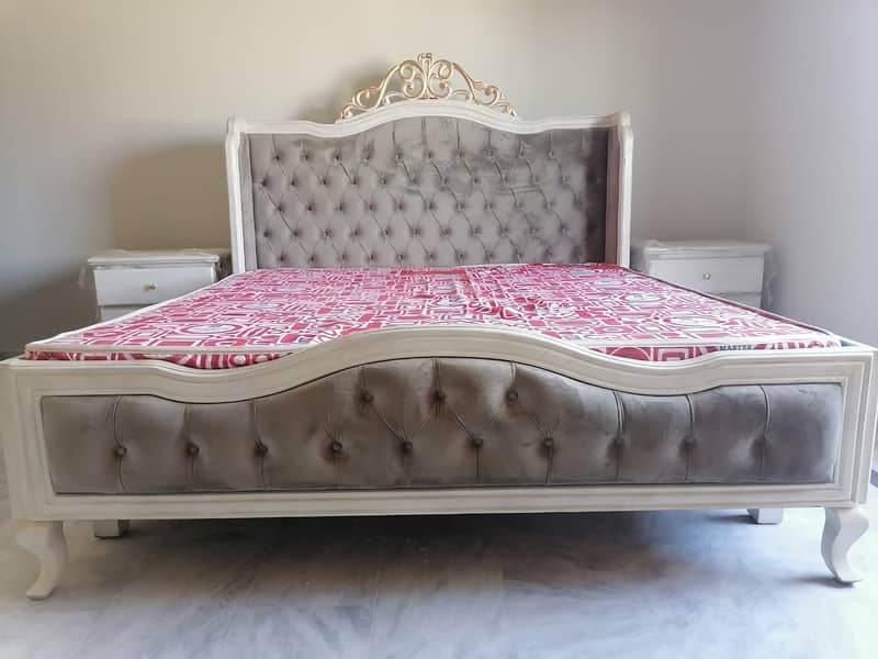 King Size Bed / Double bed / Bed for Sale / Bedroom Furniture. 1