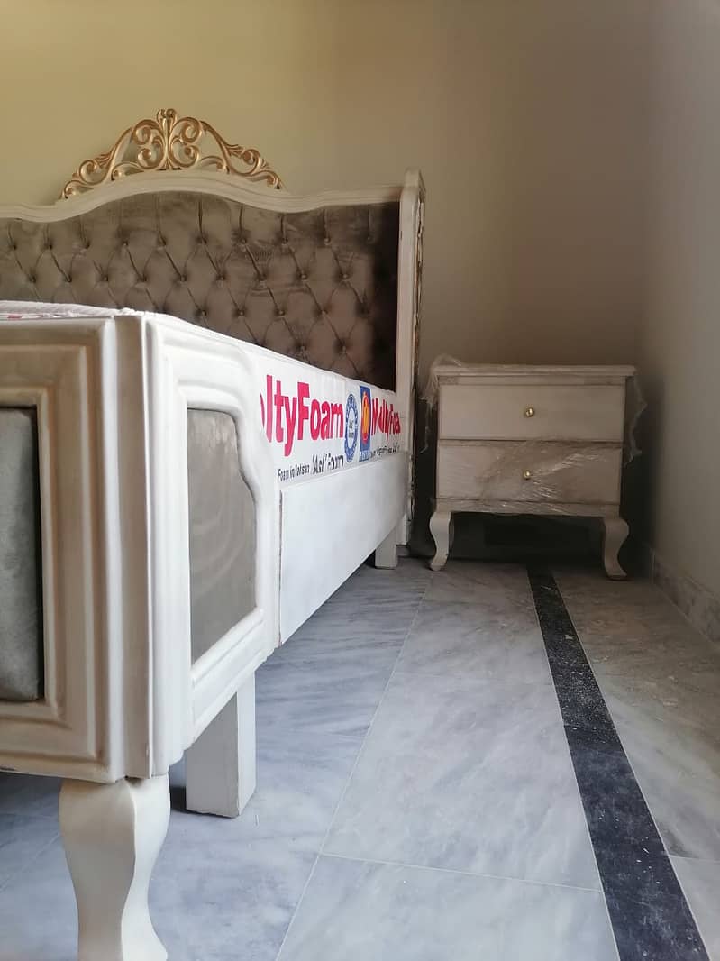 King Size Bed / Double bed / Bed for Sale / Bedroom Furniture. 3