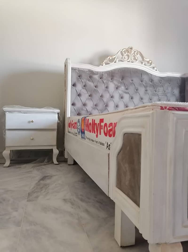 King Size Bed / Double bed / Bed for Sale / Bedroom Furniture. 4