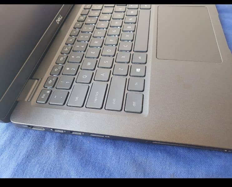 Dell Latitude 7410 0