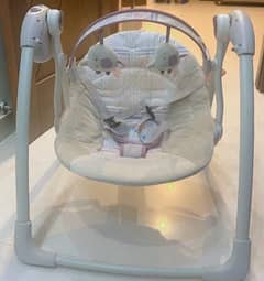 Electric baby swing