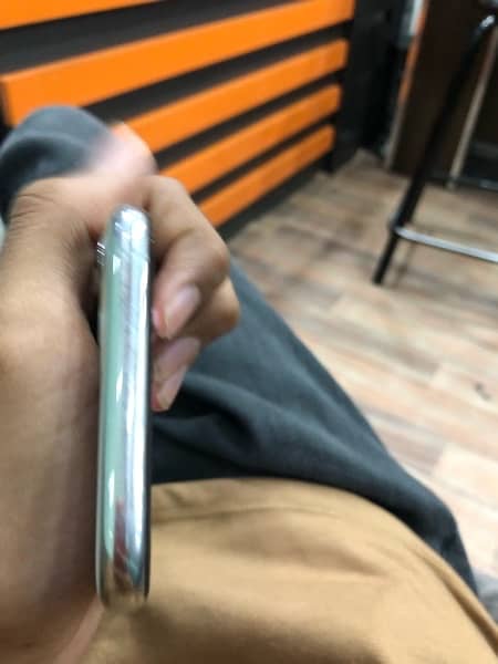 iPhone 11pro 64gb official pta approved 1