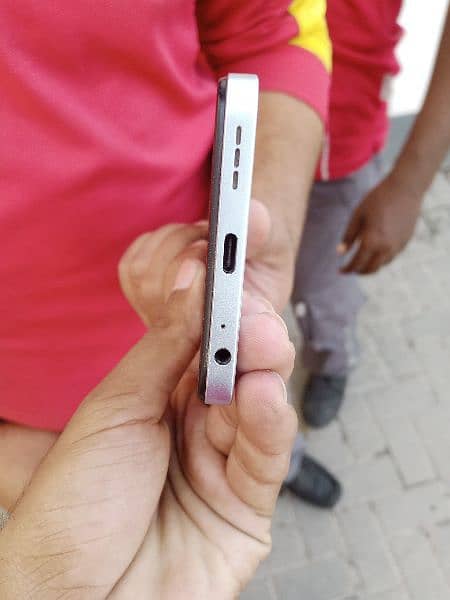 Infinix hot30i 3