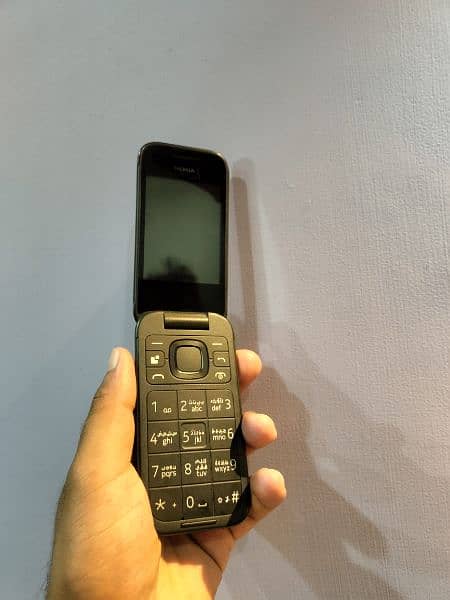 Nokia 2660 flip 1