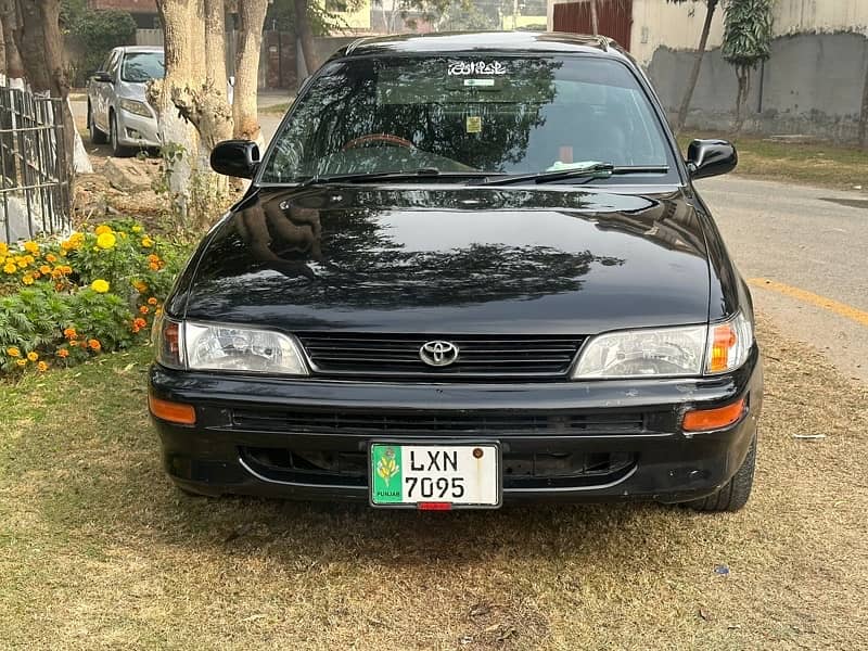 Toyota Corolla XE 2000 3