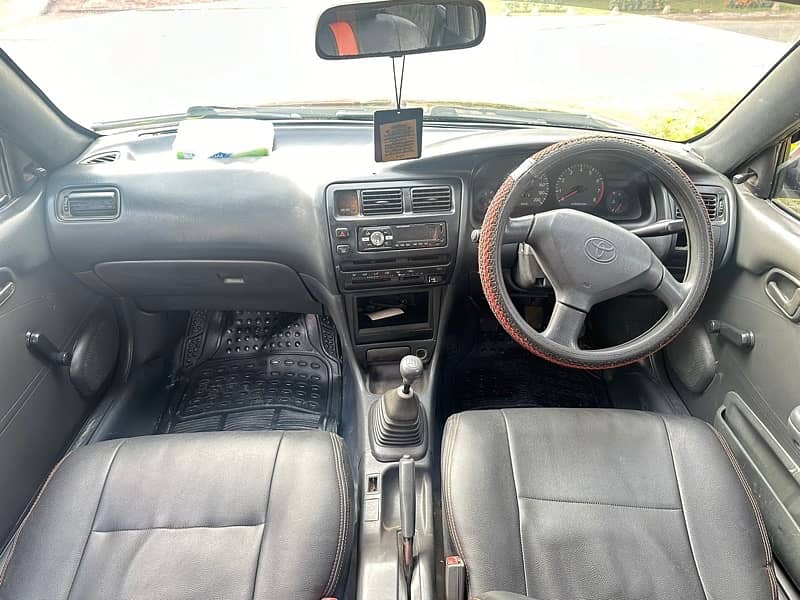 Toyota Corolla XE 2000 6