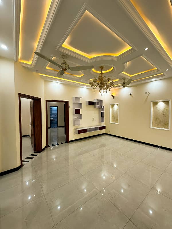 Elegant 10 Marla House With Basement For Sale In Bahria Town Lahore 5