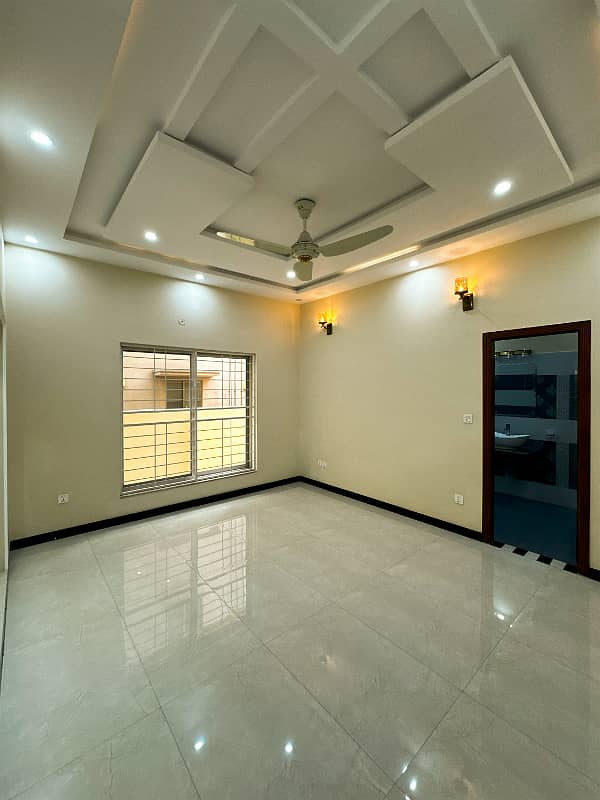 Elegant 10 Marla House With Basement For Sale In Bahria Town Lahore 9