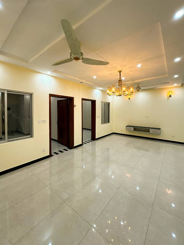 Elegant 10 Marla House With Basement For Sale In Bahria Town Lahore 16