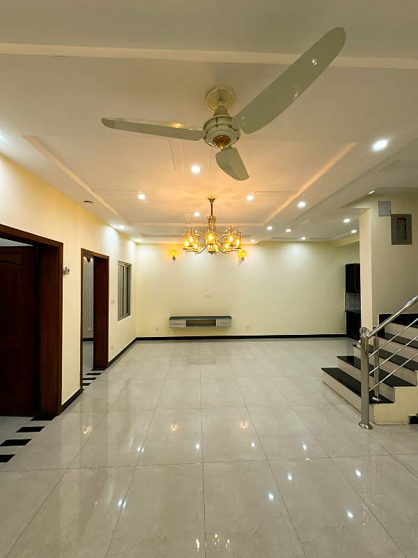 Elegant 10 Marla House With Basement For Sale In Bahria Town Lahore 17