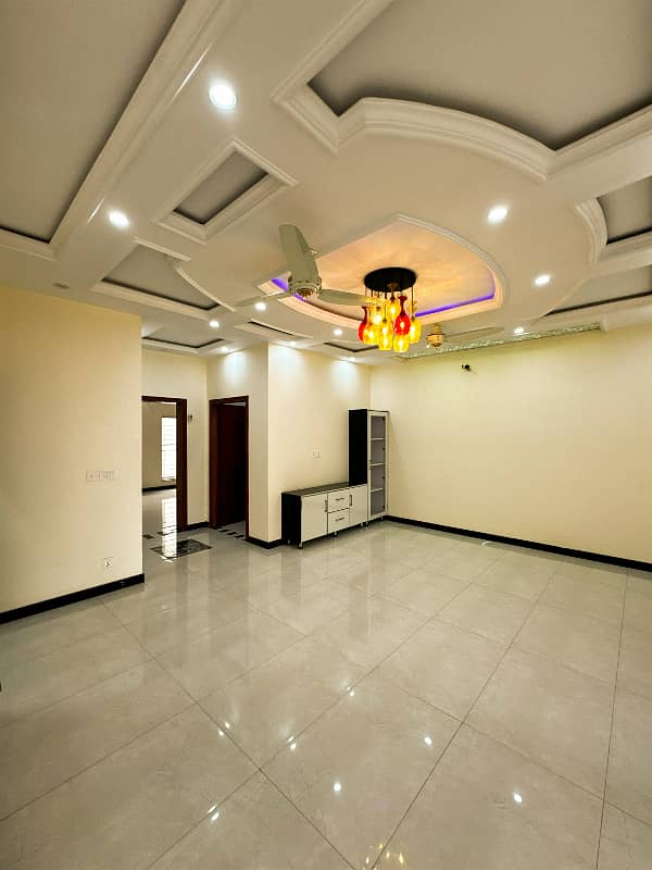 Elegant 10 Marla House With Basement For Sale In Bahria Town Lahore 22