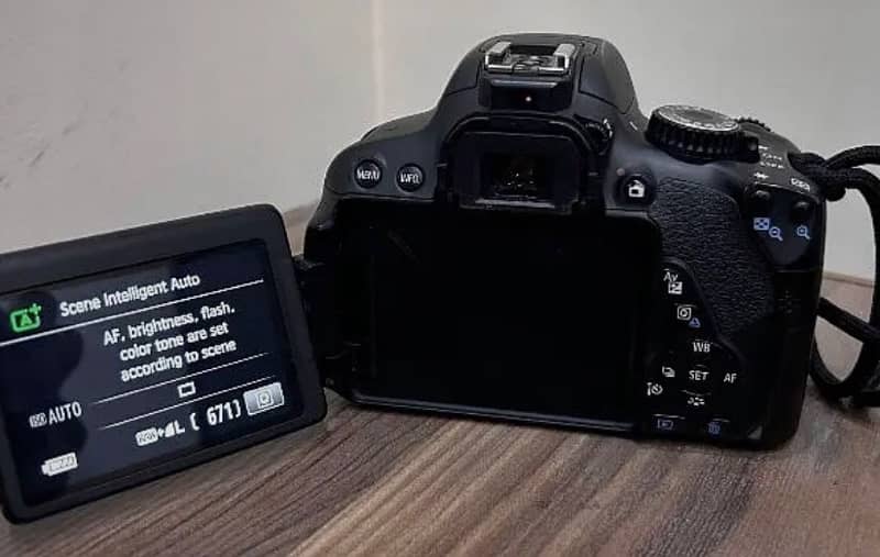 Canon EOS 650D With 18-55mm Lens 2