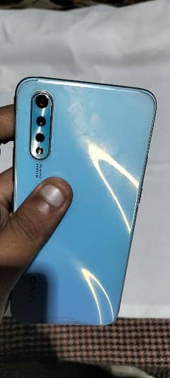 vivo s1 4/128 bht level ka mobile hy Koi masla ni hy exchange possible