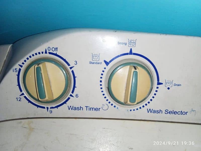 Haier washing machine twin tub model number HWM-80-000S 4