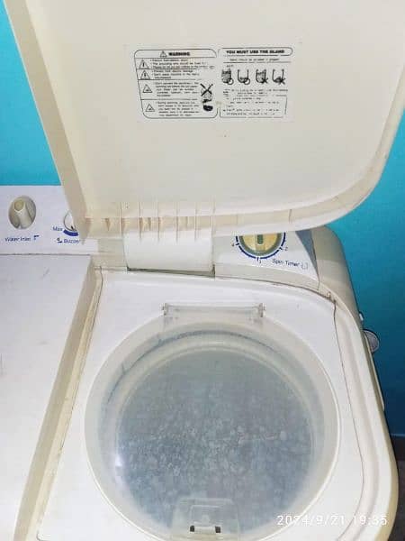 Haier washing machine twin tub model number HWM-80-000S 9