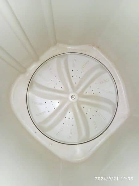 Haier washing machine twin tub model number HWM-80-000S 12