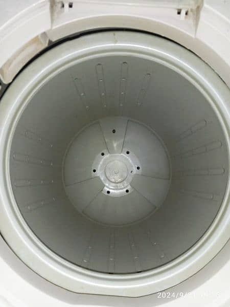 Haier washing machine twin tub model number HWM-80-000S 13