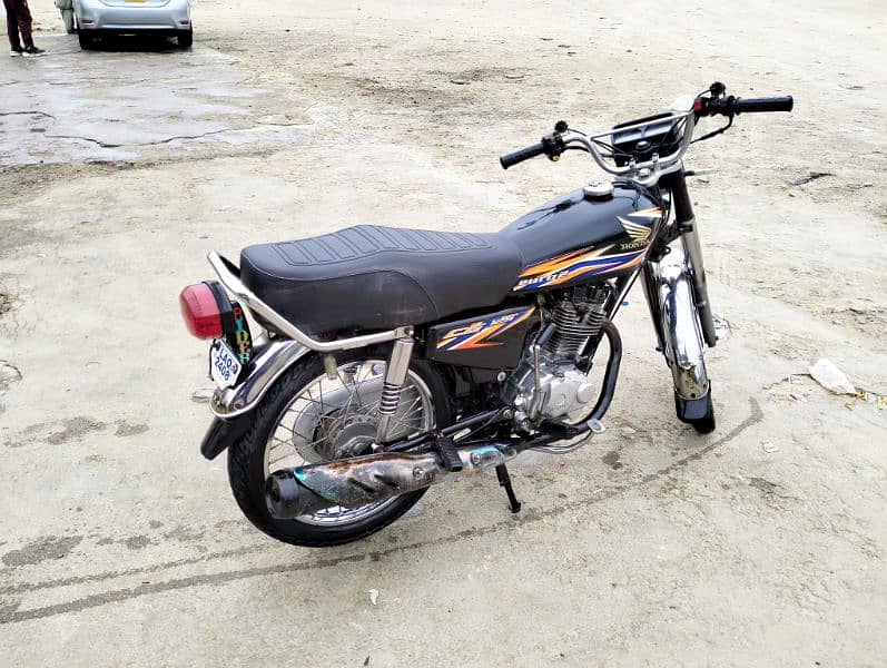 Honda 125 2018 model Lankan number 2