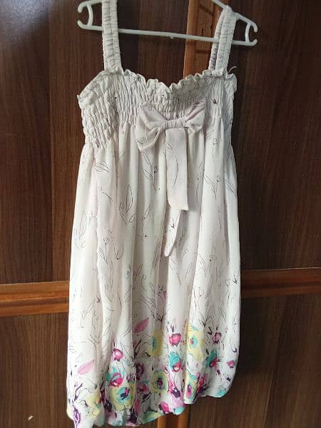 branded pre loved/used girl/kid l cloths/dresses 17