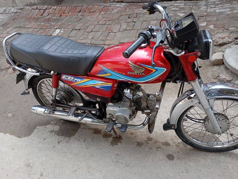 10 By 10 condition Hy. Final price Hy Ok. All original bike Hy. 4