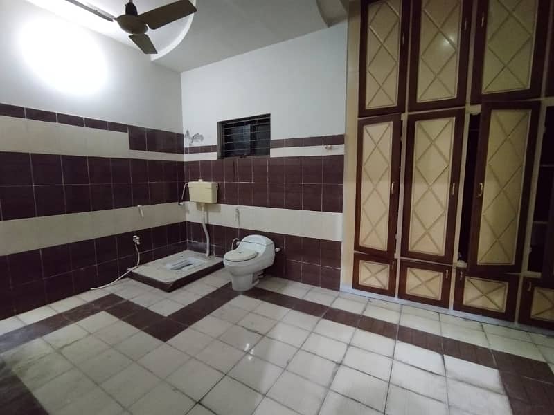 4 Kanal Commercial Kothi Bungalow For Rent Main Location Sarfaraz Colony Faisalabad 26