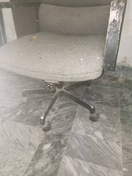 Chair in good condition 0