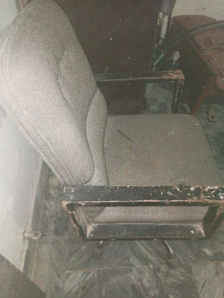 Chair in good condition 1