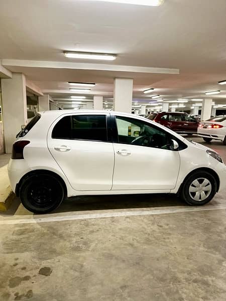 Toyota Vitz 2008/2012  PERL WHITE 7