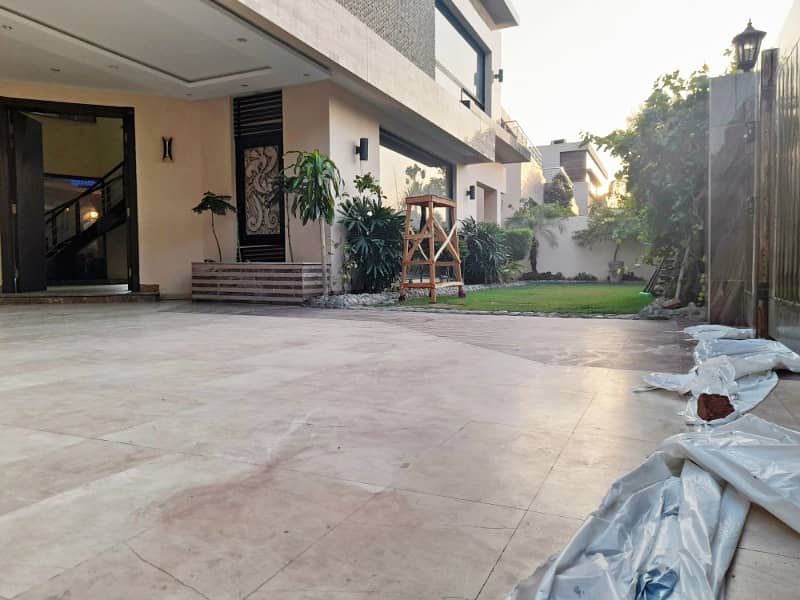 1 Kanal House Availabel For Rent In DHA Phase 5 4