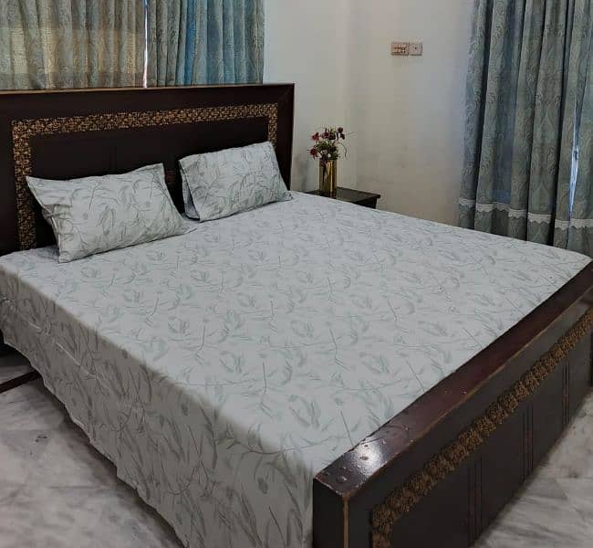 Cotton saton bedsheets in King size 1