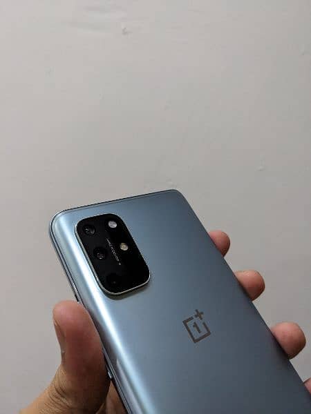 Oneplus 8T with box and genuine accessories Waterpack 10/10 8