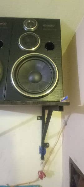 kenwood sound system .    03026643347 4