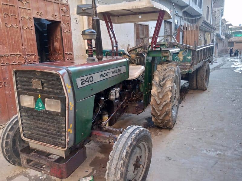 Massey Ferguson 240 - Green 1999 MF 240 Tractor
. MF 240 Tractor - 4