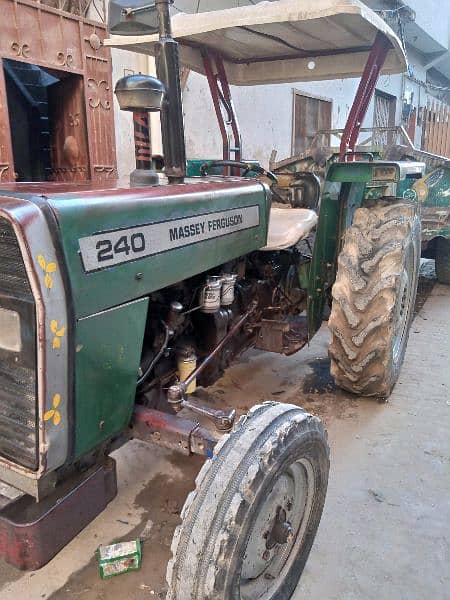 Massey Ferguson 240 - Green 1999 MF 240 Tractor
. MF 240 Tractor - 6