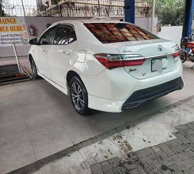 Toyota Altis Grande 2018 1